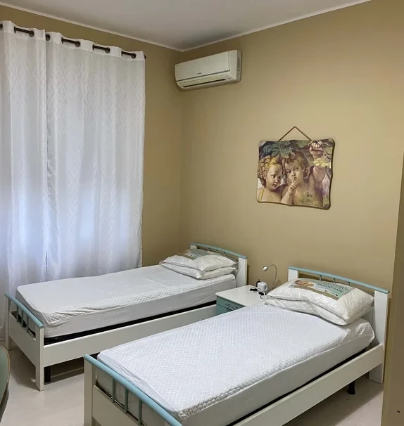 Residenza Cieloterra - Studentesse Infermieristica - OSS - Lavoratrici - SOLO DONNE