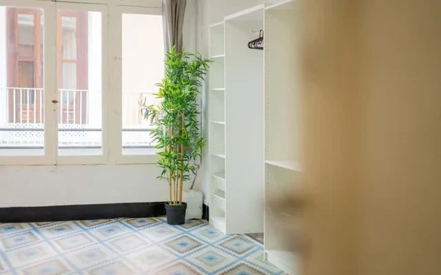 Piso de 5 habitaciones en Ciutat Vella 3