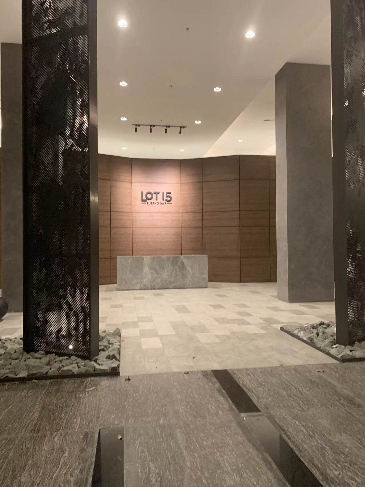 Lot 15