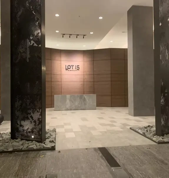 Lot 15
