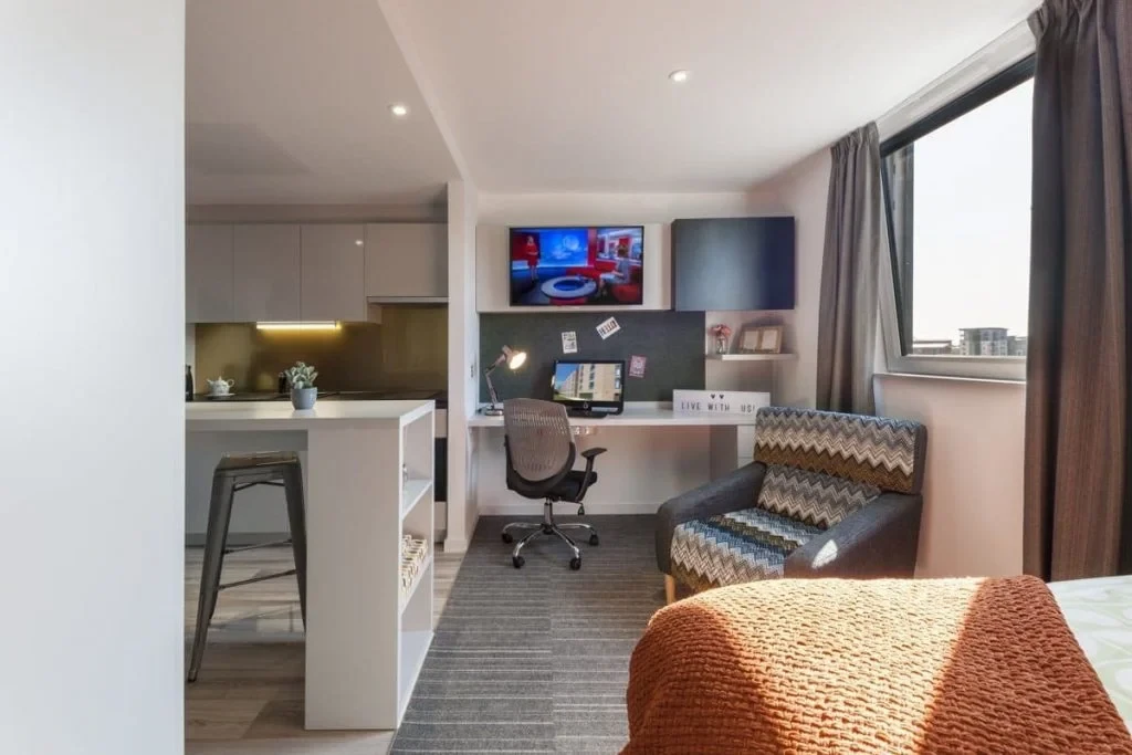 Studio Apartment Silver Plus