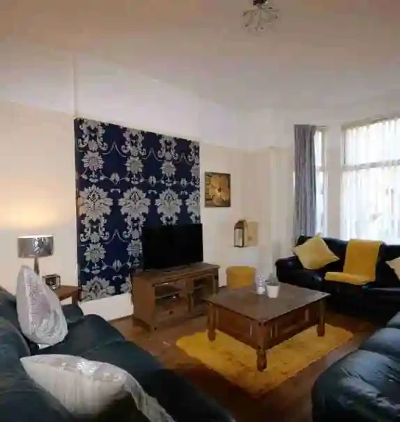 10 Hartington Road, L8