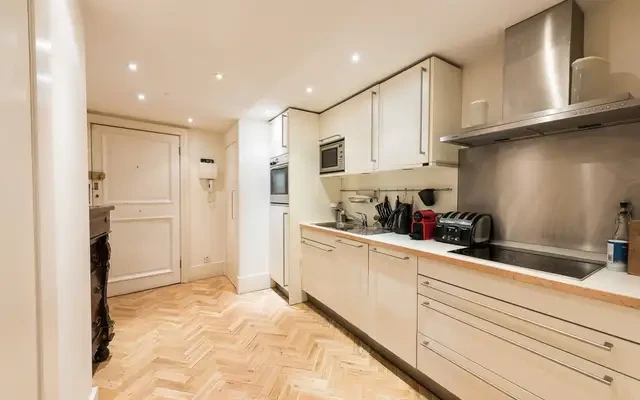 Chelsea Embankment, Chelsea, SW3 4