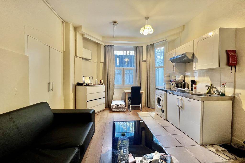 Cromwell Road, Earls Court