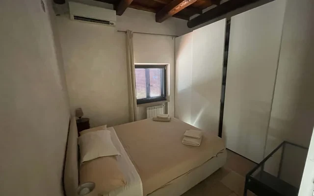 Apartment in Via del Colosseo, Roma for 60 m² with 2 bedrooms 2