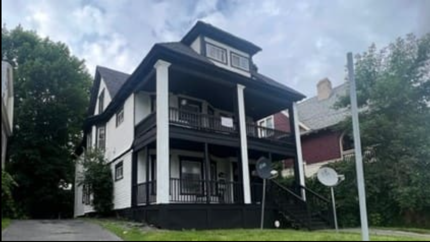2319 East Genesee St Apartment 1