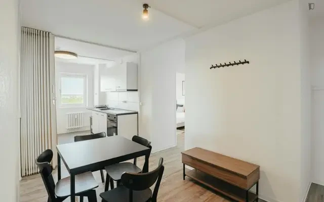 Charming 3-bedroom apartment near the Pichelsberg train station 4