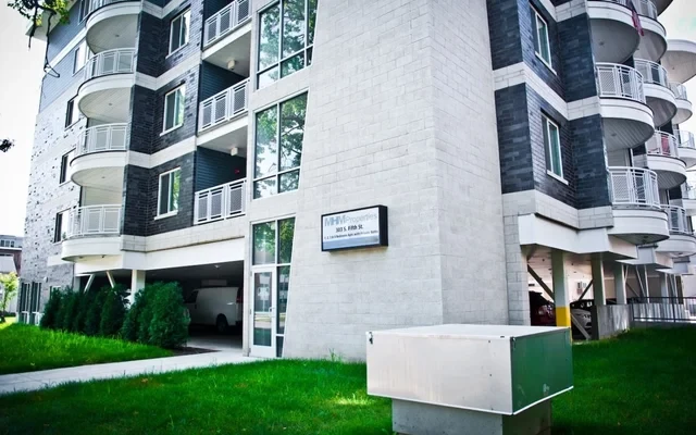 303 S. Fifth Street 3