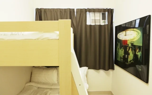 Fortress Hill(7): 2 Bedroom near MTR 4