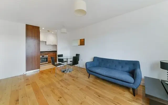 Forge Square, London, E14 3GX 3