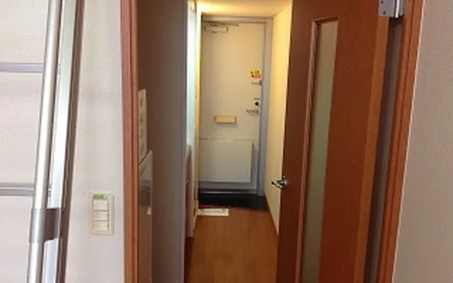 レオパレスピュアホワイト - 箕面市(みのおし)の学生向け宿泊施設 - 206号房间(带独立厨房)