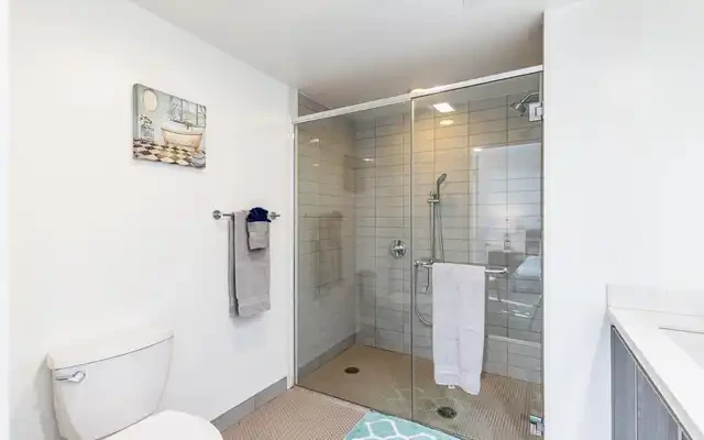 Fully furnished 3 Bedroom Apartment on Poinsettia Place 1