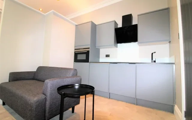 110 Quarry Road, Lancaster - Flat 1, Quarry Heights 1