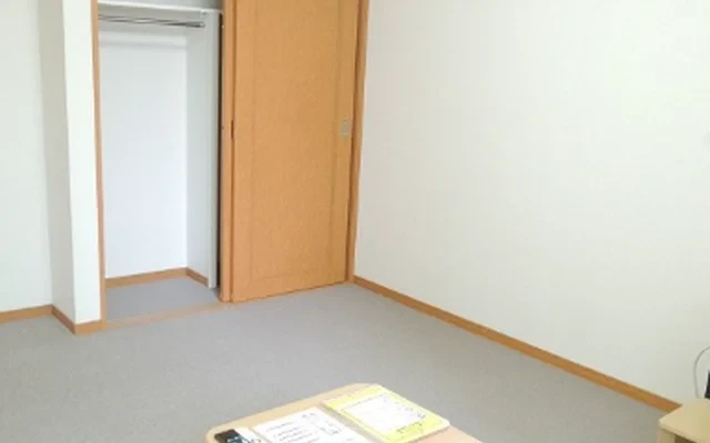 レオパレスメゾン　山　鼻 102号室 1