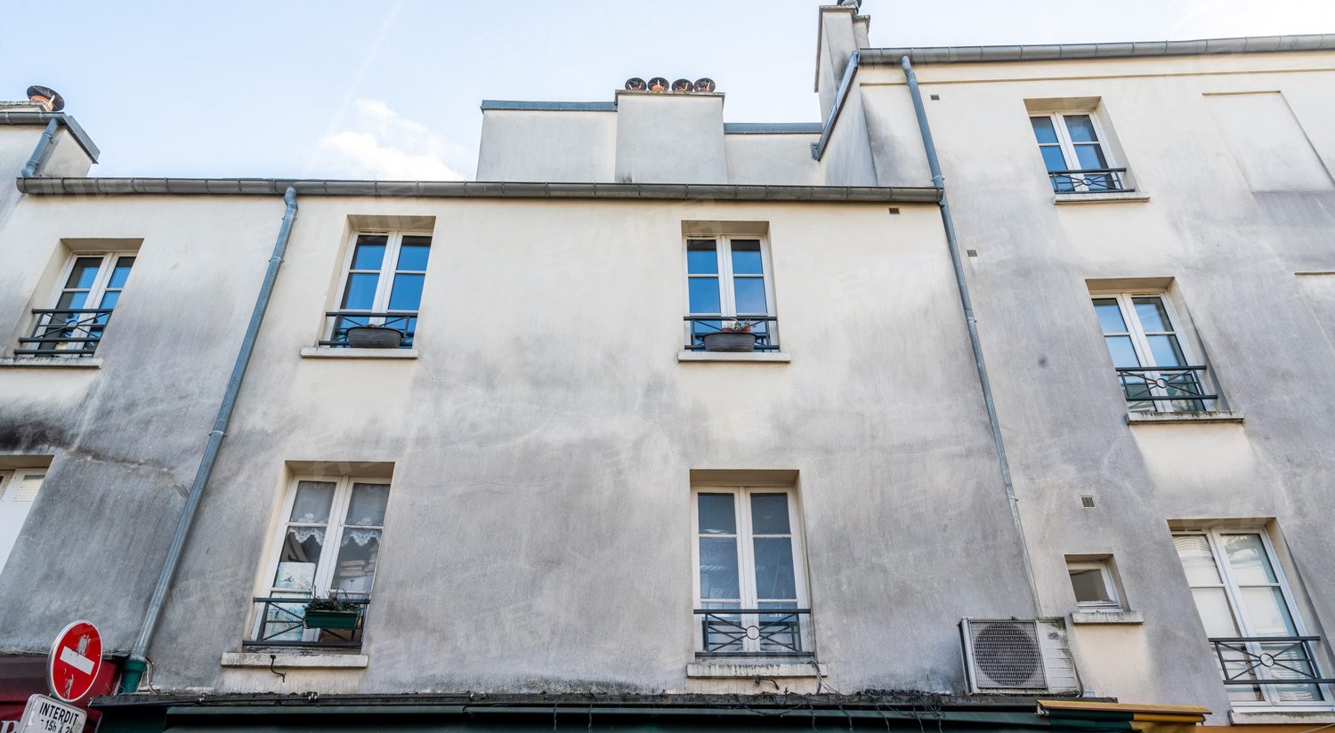 Burgundy Apartment