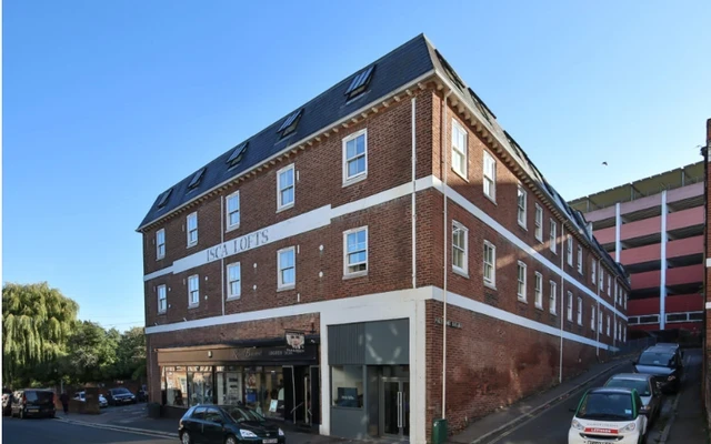 Isca Lofts 2