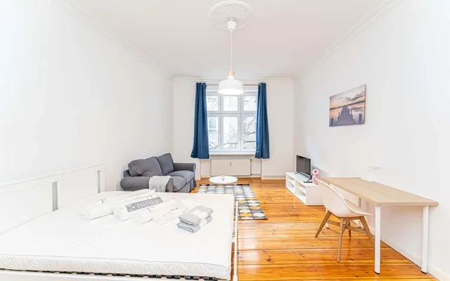 Studio Apartment 3