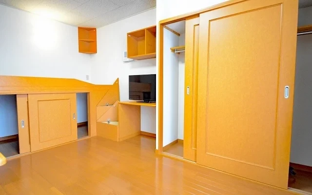 レオパレスグリーンヒル - Ginowan student accommodation - 101号房间(带独立厨房)
