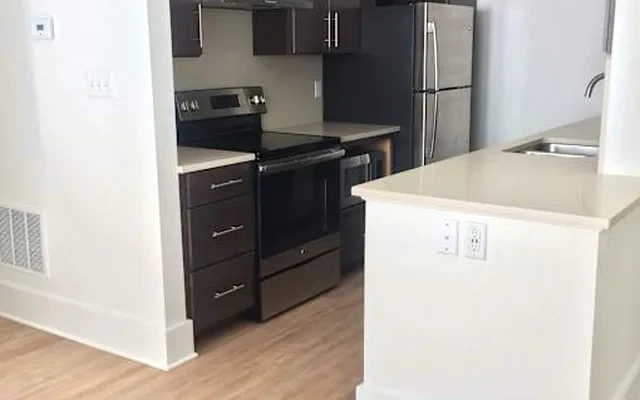 6633-35 Washington 3