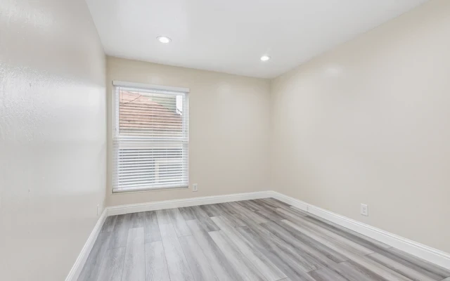 2431 ellsworth 4