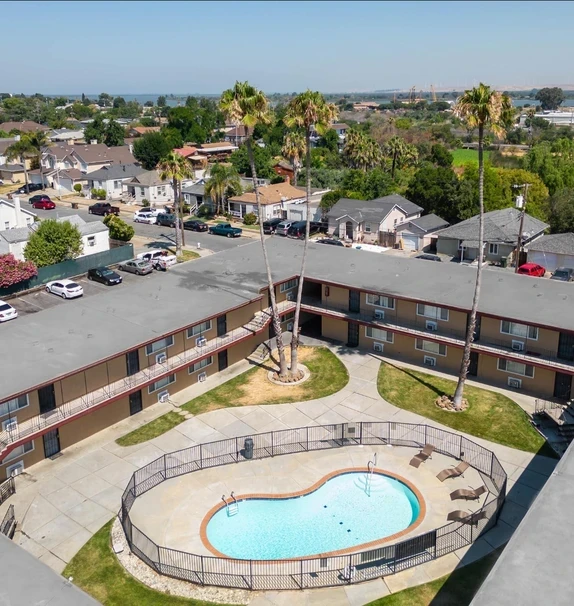 Oakridge Apartments
