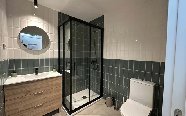 Avenida Bellas Vistas, 9. Local 5 (ONLY STUDENTS) 4