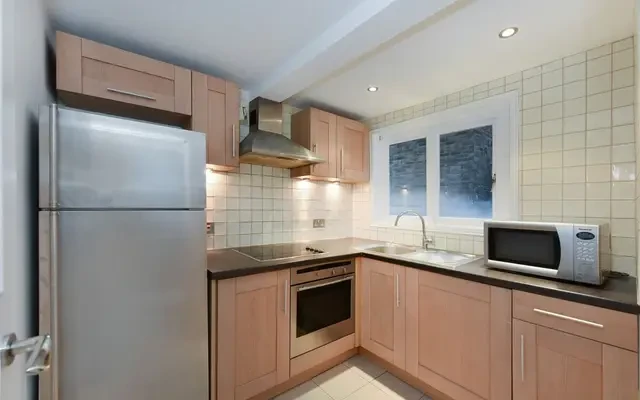 Queen's Gate Place, South Kensington, London, SW7 5NX 1