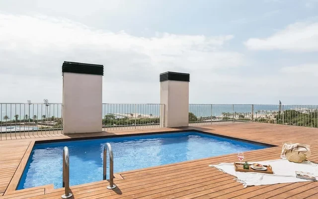 Paul - 2 bedrooms and pool in Poblenou 0