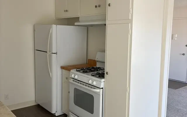 1521 Laguna Street - Santa Barbara student accommodation - 1 Bed 1 Bath