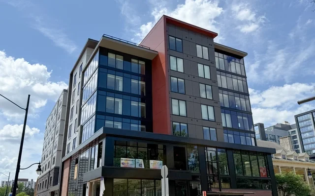 608 E Chalmers, Champaign, IL 61820 1