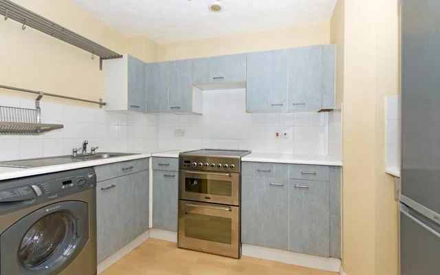 LH-Fairfield Close 2