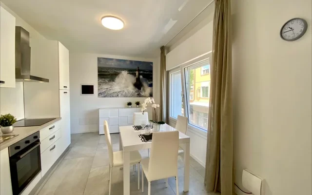 Bilocale Via Stendhal 2