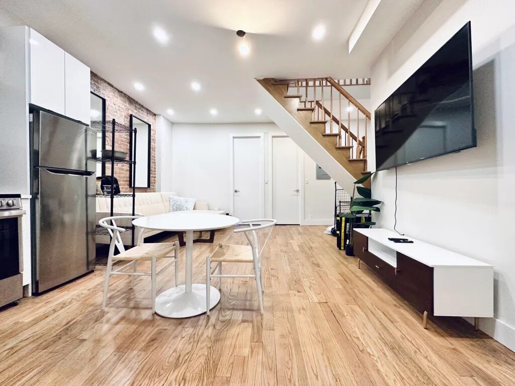 92 Pulaski Street, Brooklyn