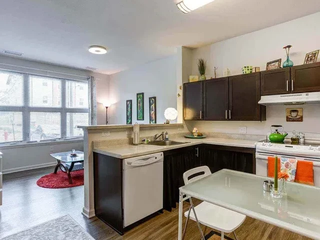 1x1 Kinnick - Unfurnished  Private