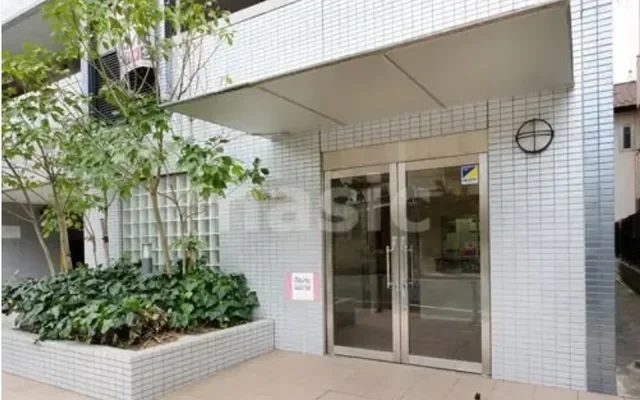 Illustration by S. Tsujio 1