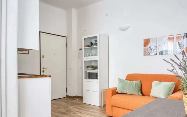 Fascinating Flat next to Corso Buenos Aires 3