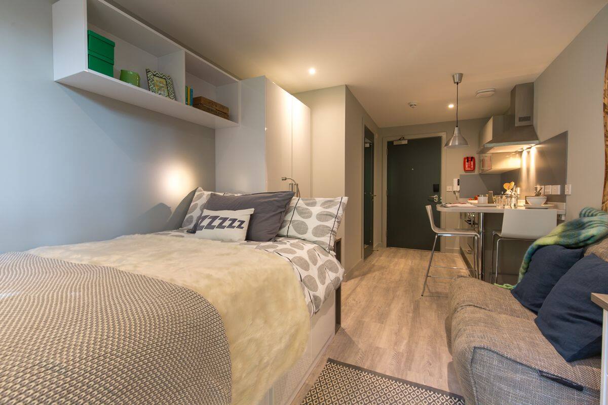 Classic Studio - Limited View