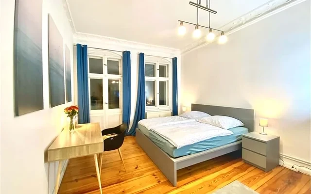 EBONY - schoenes 2-Zimmer-Apartment in super Lage in Friedrichshain 1