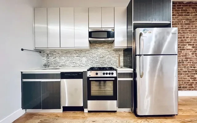 375 Vernon Avenue, Brooklyn 1