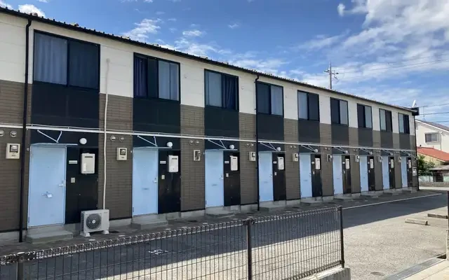 レオパレスラダックＣ 0