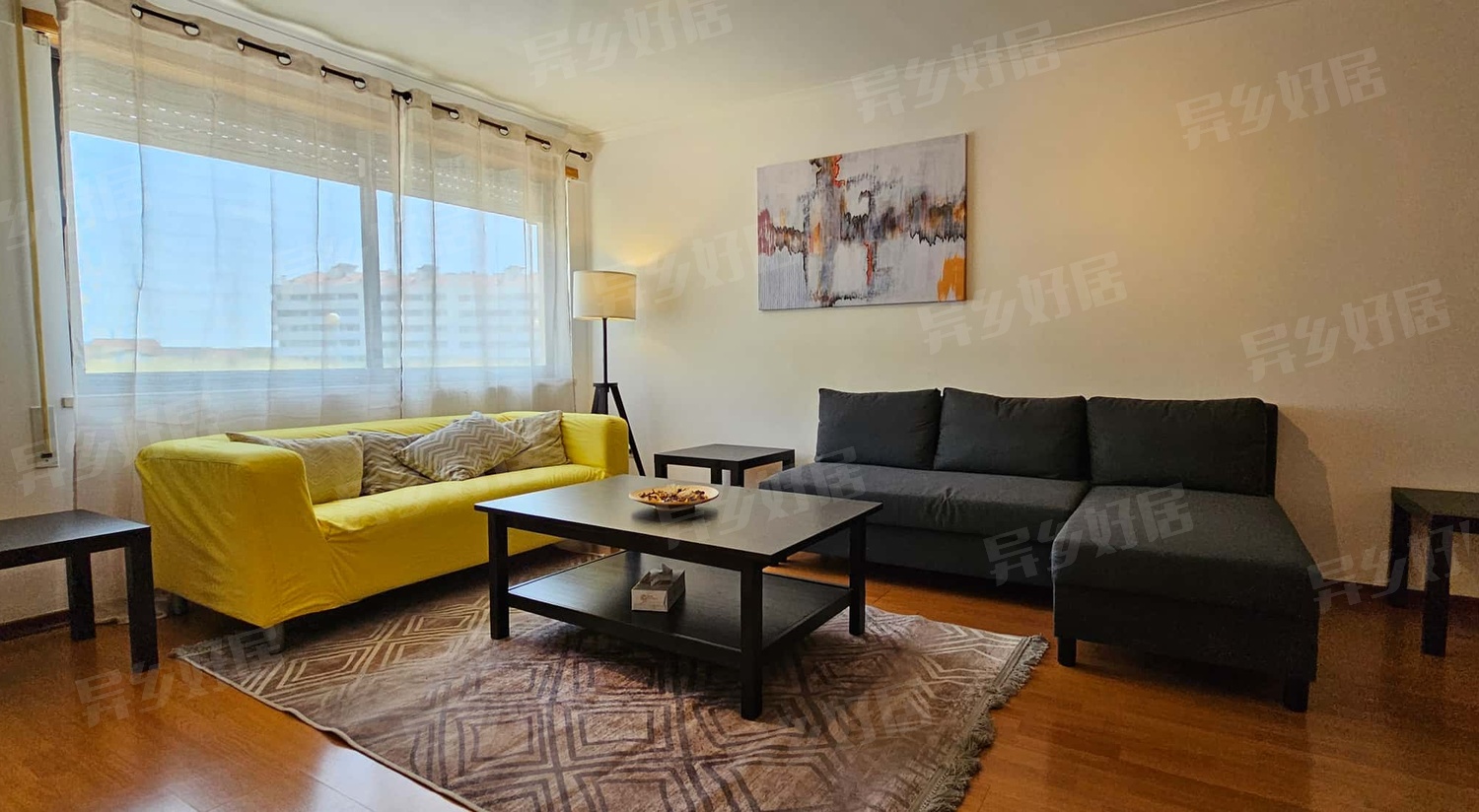 2-bedroom apartment in Rua Jose de Almada Negreiros, Montijo