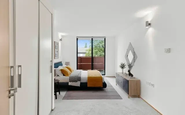 Barlby Road 11806# 4