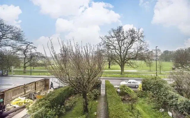 Clapham Common North Side 2