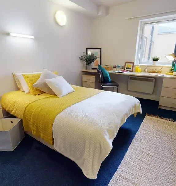 iQ Aspley House