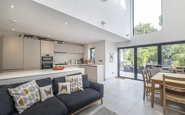Home Park Road, London, SW19 7HR 0