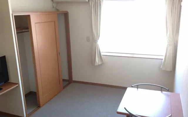 レオパレスRise - 飯田市の学生向け宿泊施設 - 208号房间(带独立厨房)
