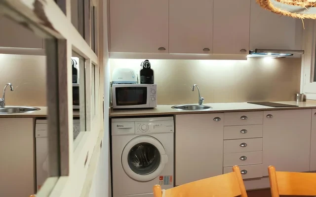 R.G. Central , Tranquil 1BR apt. 2BEDS. La Rambla! 3