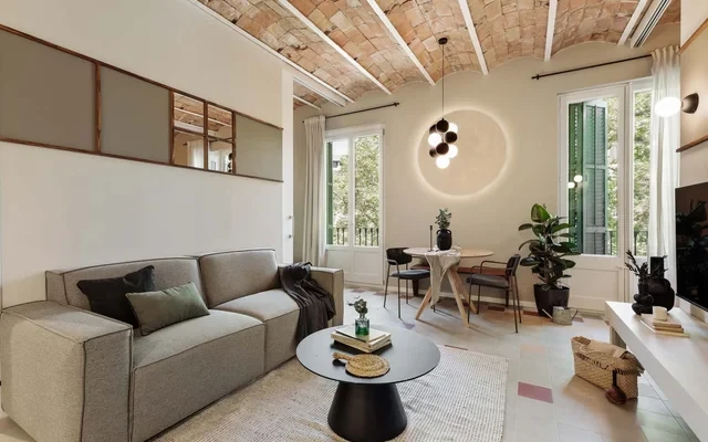 Yaki - 2 bedrooms and balcony in Eixample Dreta 1