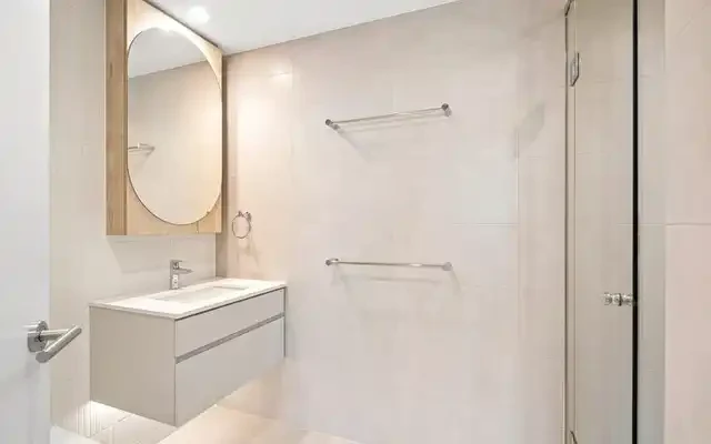 8 Adelaide St - Brisbane student accommodation - 1 bed 1 bath