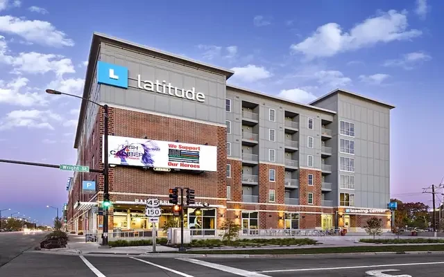 Latitude 0